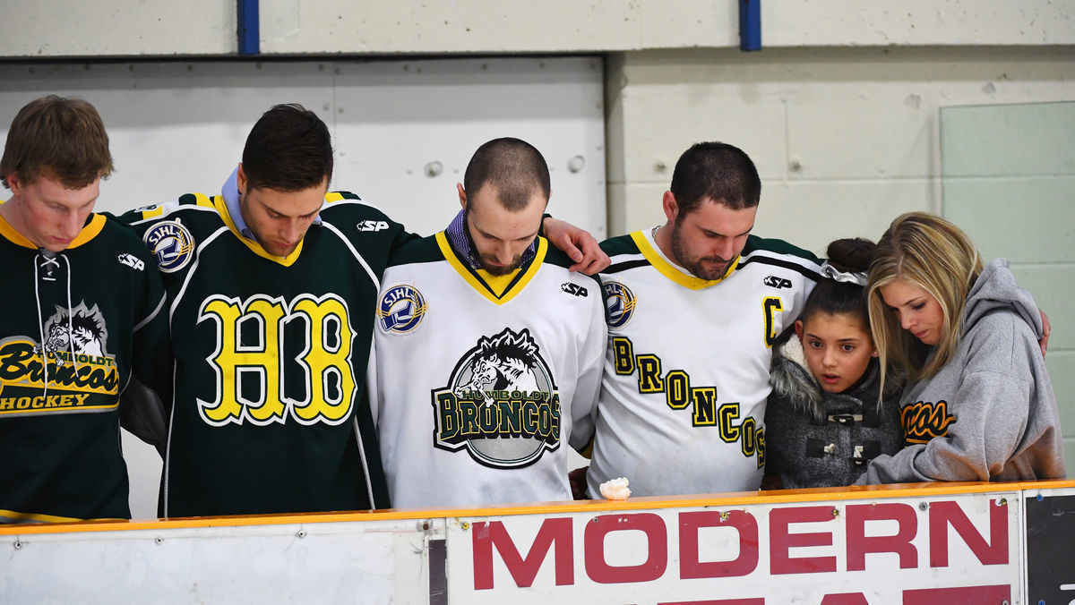 Tears flow as thousands gather to remember Humboldt Broncos