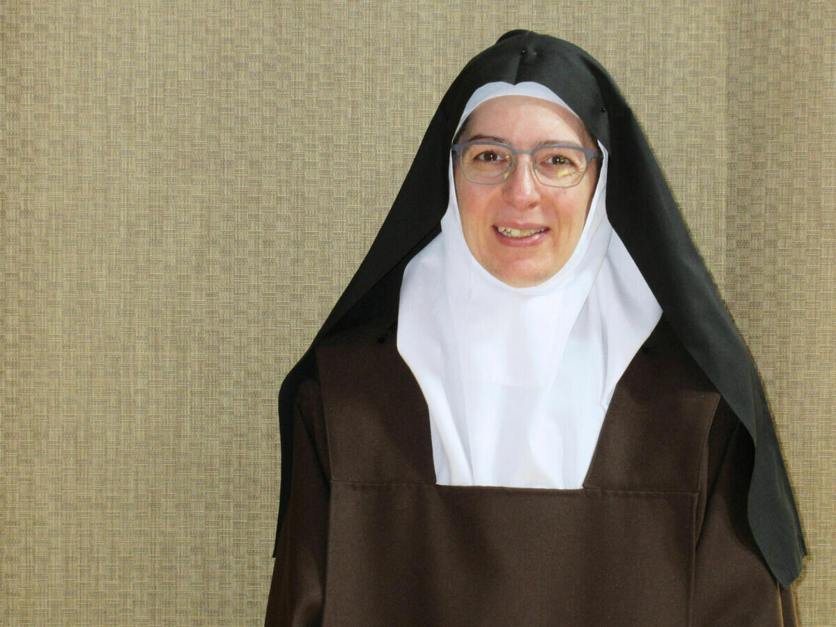 Nun shatters misconceptions about cloistered life - BC ...